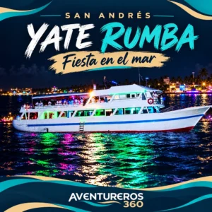 Yate Rumba en San Andrés — barco grande de pasajeros iluminado durante la noche