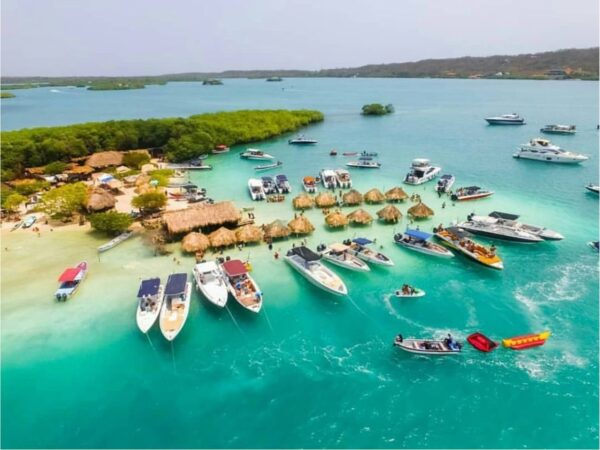 Combo de Actividades #2: Excursión 4 Islas + Tour Bahía Rumbero en Cartagena (2 Tours)