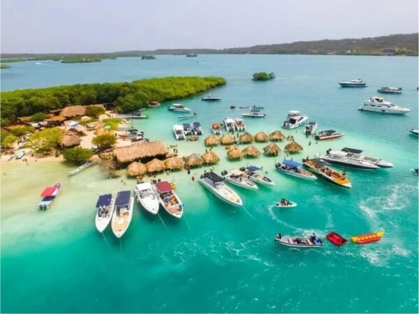 Combo de Actividades #5: Palmarito Beach + Barú e Islas del Rosario en Cartagena (2 Tours)