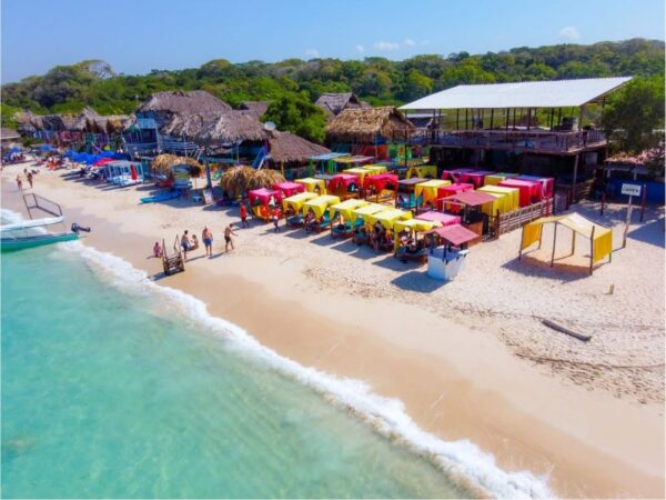 Combo de Actividades #8: Excursión 4 Islas + Punta Arena + Tour Bahía Rumbero + City Tour en Cartagena (4 Tours)