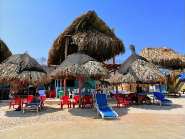 Combo de Actividades #8: Excursión 4 Islas + Punta Arena + Tour Bahía Rumbero + City Tour en Cartagena (4 Tours)
