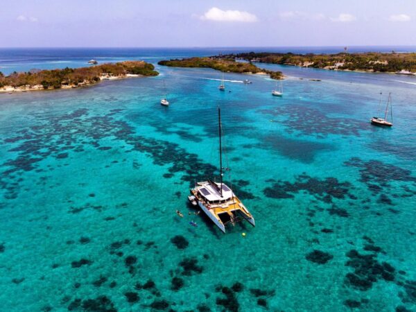 Pasadía Islas del Rosario en Catamarán