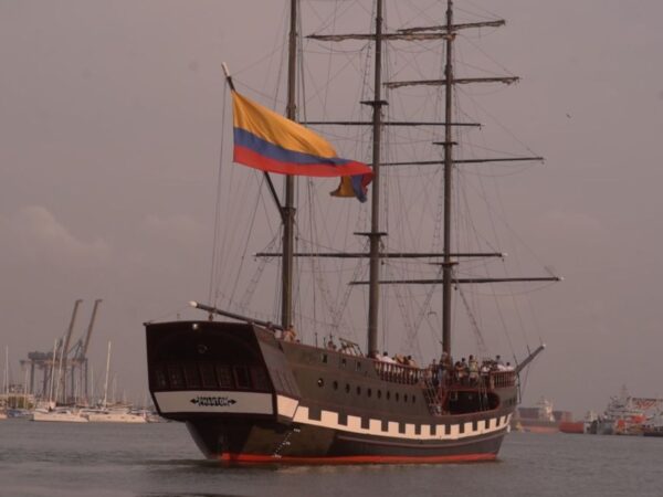 Tour en Barco Pirata por Cartagena