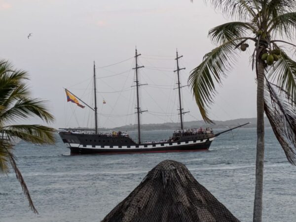 Tour en Barco Pirata por Cartagena