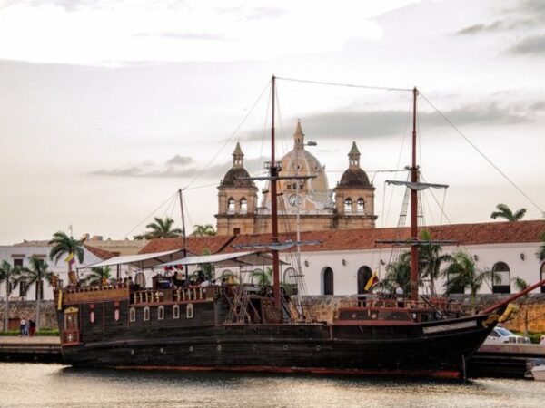 Tour en Barco Pirata por Cartagena