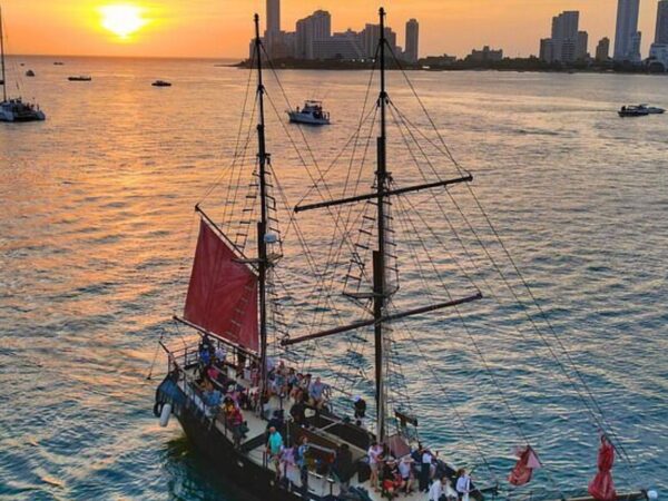 Tour en Barco Pirata por Cartagena