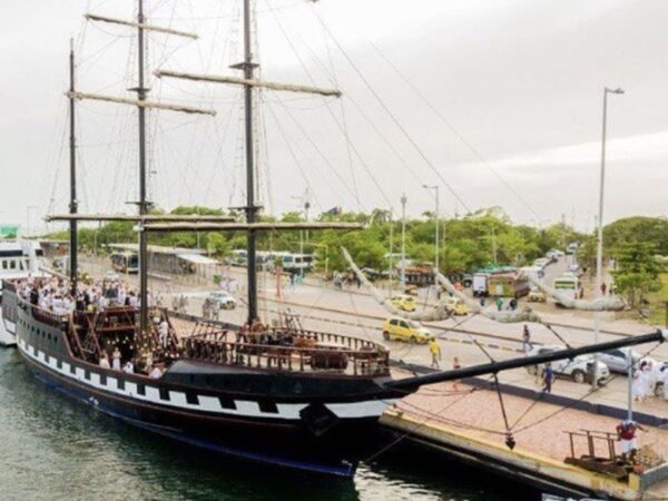 Tour en Barco Pirata por Cartagena