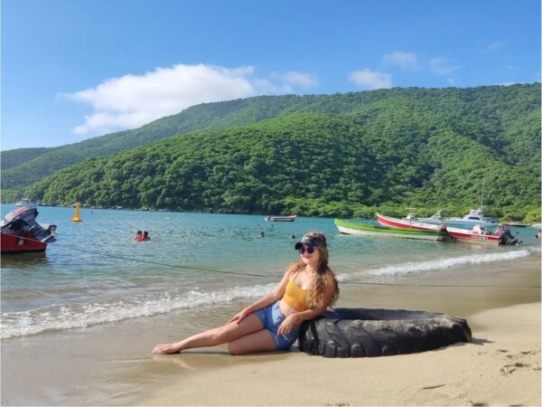 Combo de Actividades #12: Minca, Pozo Azul, Taganga y Playa Grande + Bahía Concha Parque Tayrona + Fiesta Blanca en Katamarán + City Tour en Santa Marta (4 Tours)