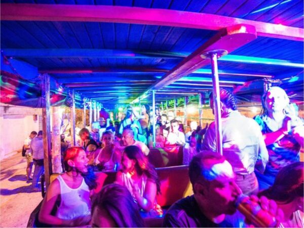 Combo de Actividades #14: City Tour + Chiva Rumbera en Santa Marta (2 Tours)