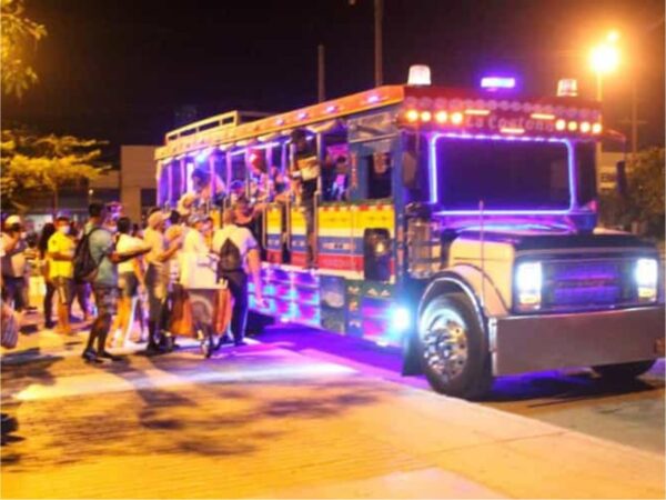 Combo de Actividades #14: City Tour + Chiva Rumbera en Santa Marta (2 Tours)