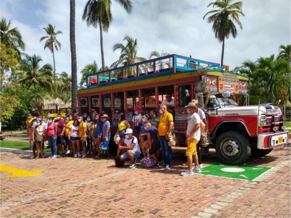 Combo de Actividades #14: City Tour + Chiva Rumbera en Santa Marta (2 Tours)