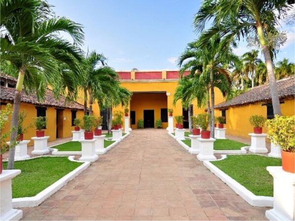 Combo de Actividades #14: City Tour + Chiva Rumbera en Santa Marta (2 Tours)