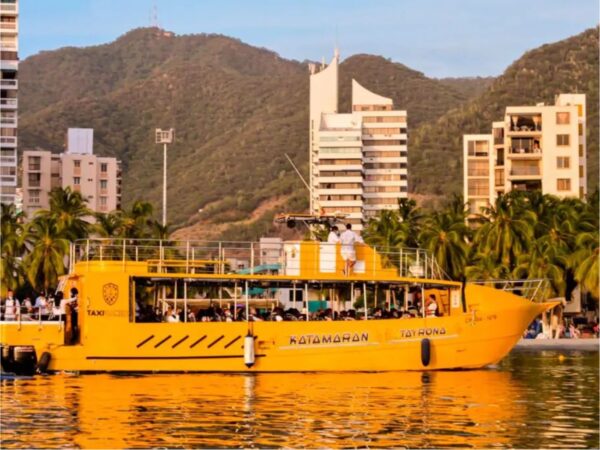 Combo de Actividades #12: Minca, Pozo Azul, Taganga y Playa Grande + Bahía Concha Parque Tayrona + Fiesta Blanca en Katamarán + City Tour en Santa Marta (4 Tours)