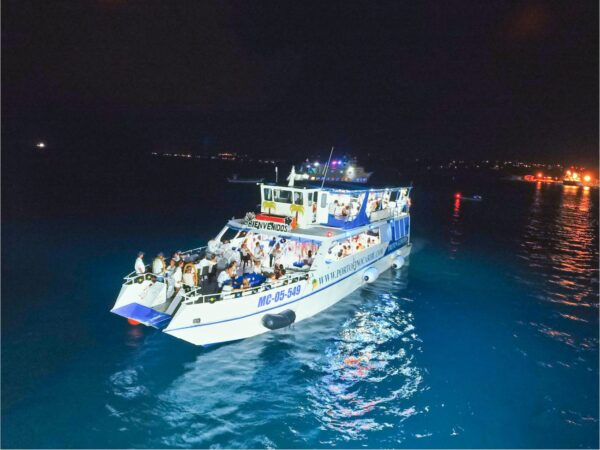 Combo de Actividades #10: Parasail + Noche Blanca + Buceo en San Andrés Islas (3 Tours)