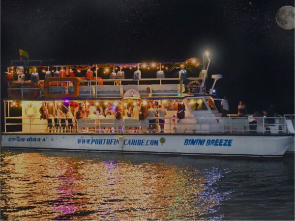 Combo de Actividades #10: Parasail + Noche Blanca + Buceo en San Andrés Islas (3 Tours)