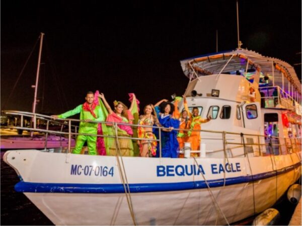 Combo de Actividades #10: Parasail + Noche Blanca + Buceo en San Andrés Islas (3 Tours)