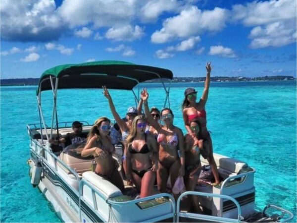 Combo de Actividades #6: Tour Bahía en Pontón + Parasail en San Andrés Islas (2 Tours)