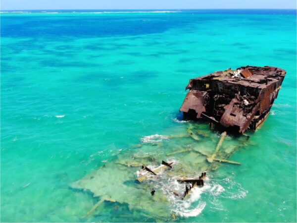 Combo de Actividades #6: Tour Bahía en Pontón + Parasail en San Andrés Islas (2 Tours)