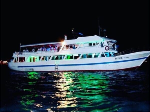 Combo de Actividades #8: Tour Bahía en Pontón + Yate Rumba + Buceo en San Andrés Islas (3 Tours)