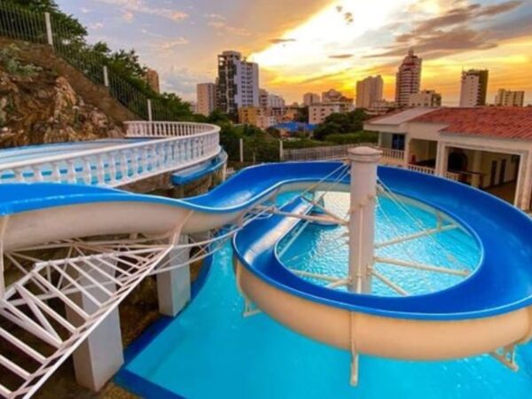 Casa Turística para 22 personas - VR #46 Rodadero Santa Marta