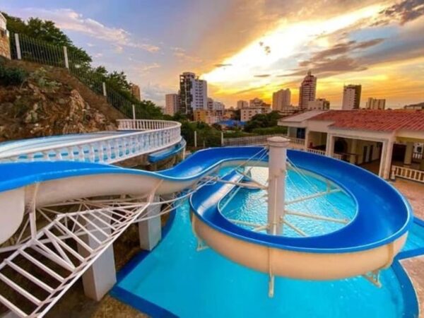 Casa Turística para 22 personas - VR #46 Rodadero Santa Marta