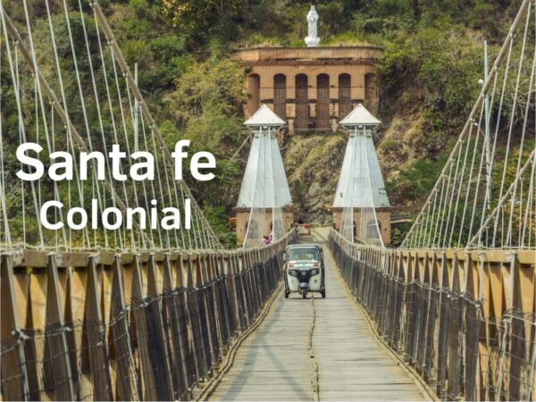 Combo de actividades #7: Comuna 13 con City Tour Medellín + Tour a Guatape + Tour a Hacienda Napoles + Chiva Rumbera + Tour a Santafe de Antioquia (5 Tours)