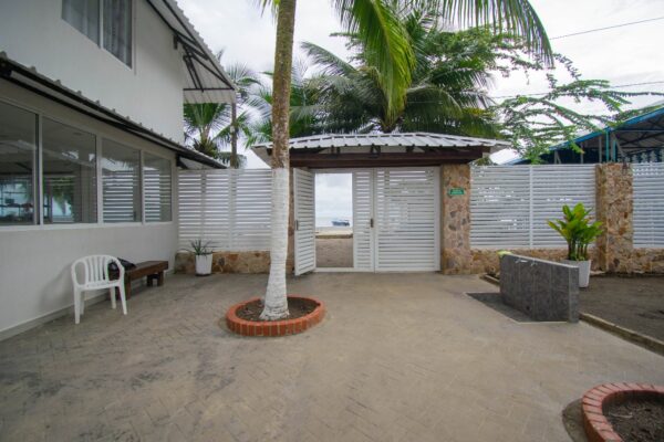 Hotel en Playa Pianguita - Pacifico Colombiano