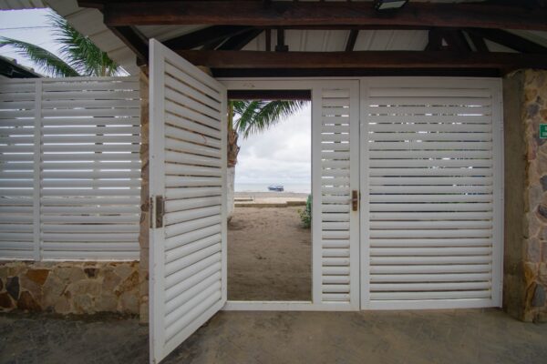Hotel en Playa Pianguita - Pacifico Colombiano