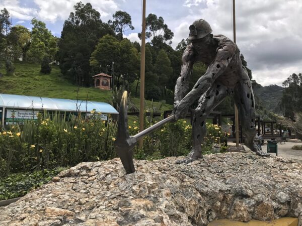 Tour a Guatavita + Zipaquirá y Catedral de Sal desde Bogotá