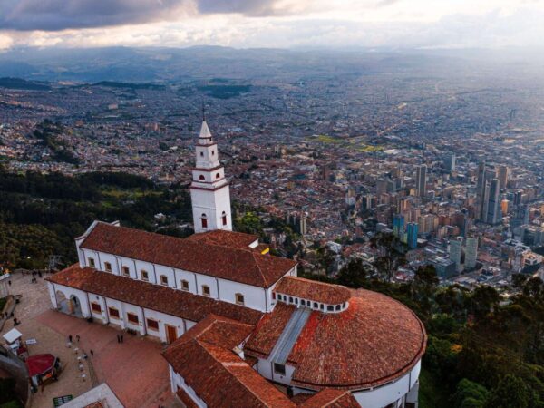 City Tour Privado por Bogotá (8h): Monserrate, Centro Histórico y Museo del Oro