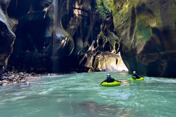 Tour al Cañon del Guape en Tubing