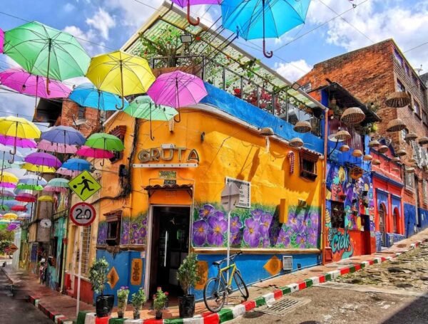Tour por la Candelaria y Plaza de Bolivar