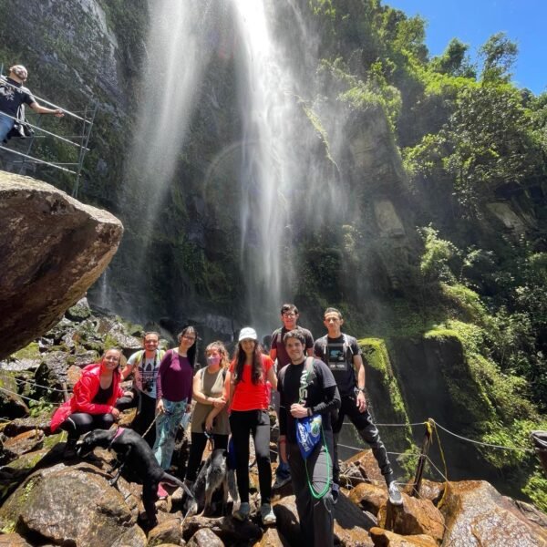Tour a la Cascada más alta de Colombia La Chorrera