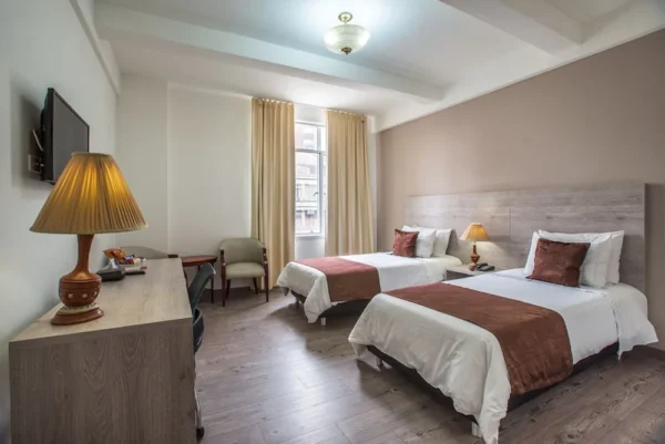 Hotel Nutibara <span style="color:#d4af37;">★★★</span>