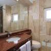 Baño Windsor Hotel ESTELAR Windsor House <span style="color:#d4af37;">★★★★</span>