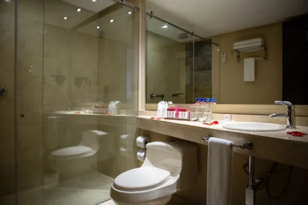 Best Western Plus 93 Park Hotel <span style="color:#d4af37;">★★★★</span>