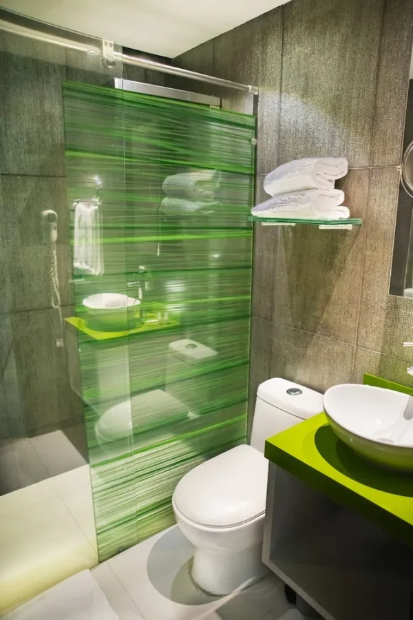 Baño city expo Hotel City Bog Expo Museo <span style="color:#d4af37;">★★★</span>