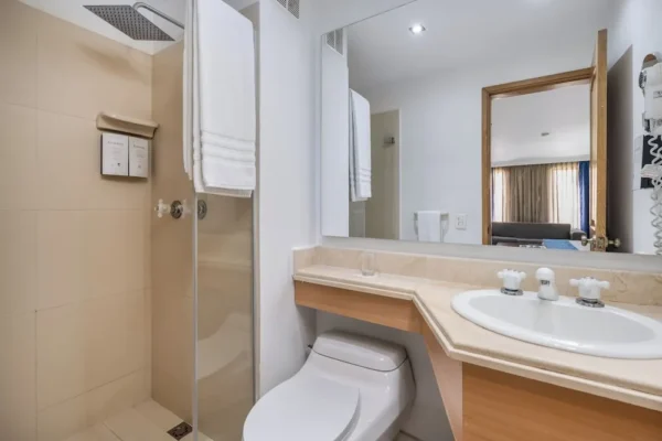 Baño hotel egina Hotel Egina Bogotá <span style="color:#d4af37;">★★★</span>