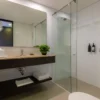 Baño hotel morrison Hotel Morrison By Cosmos <span style="color:#d4af37;">★★★★★</span>