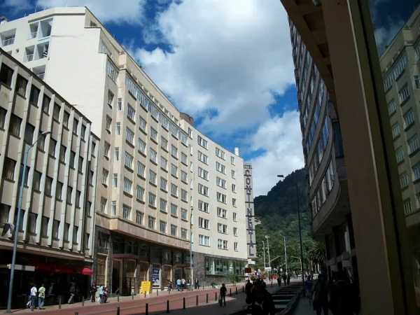 Hotel Continental ByHours <span style="color:#d4af37;">★★★</span>