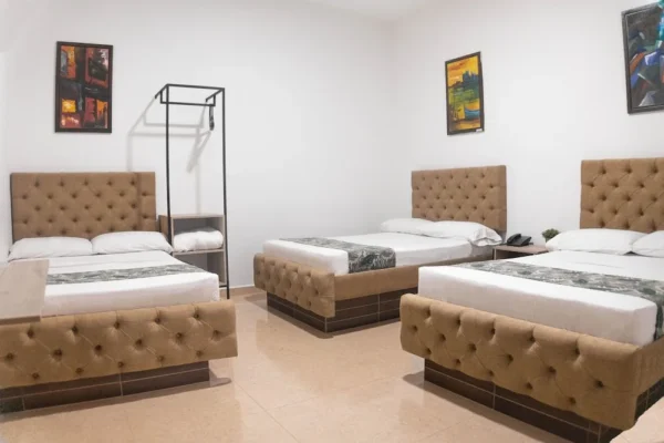 Hotel Central Plaza Itagüí <span style="color:#d4af37;">★★★</span>