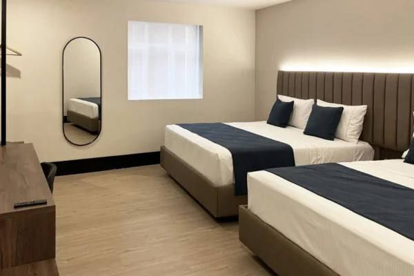 Hotel Continental ByHours <span style="color:#d4af37;">★★★</span>