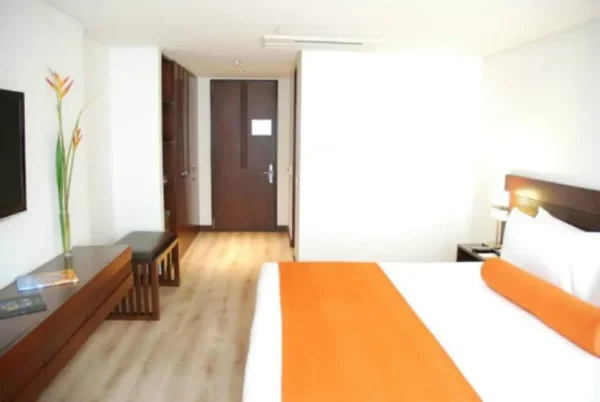 Best Western Plus 93 Park Hotel <span style="color:#d4af37;">★★★★</span>