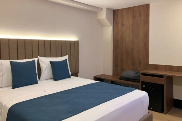 Hotel Continental ByHours <span style="color:#d4af37;">★★★</span>