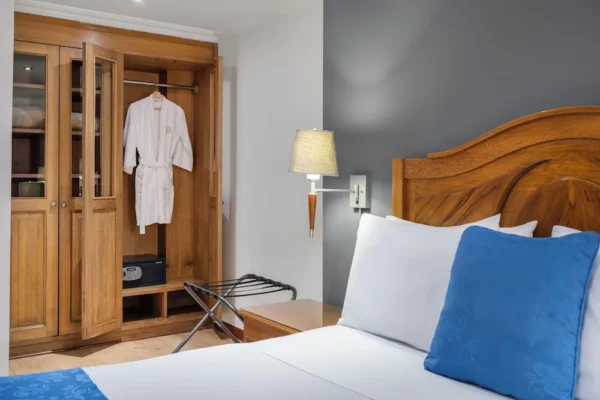 Habitacion hotel egina Hotel Egina Bogotá <span style="color:#d4af37;">★★★</span>
