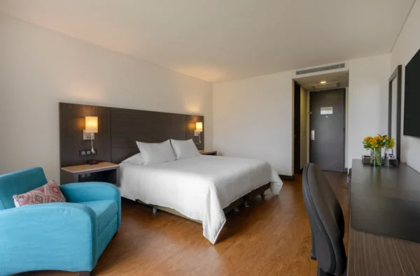 Habitacion hotel morrisonn Hotel Morrison By Cosmos <span style="color:#d4af37;">★★★★★</span>