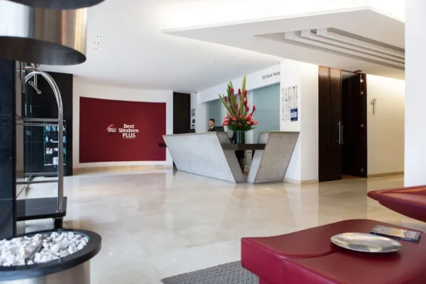 Best Western Plus 93 Park Hotel <span style="color:#d4af37;">★★★★</span>