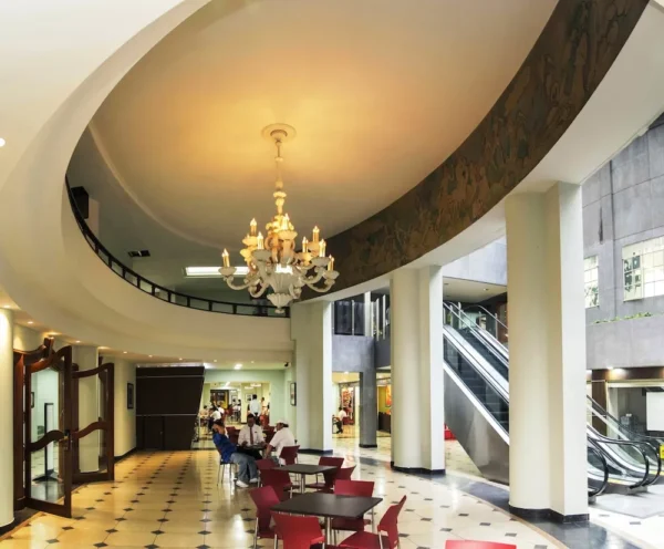 Hotel Nutibara <span style="color:#d4af37;">★★★</span>