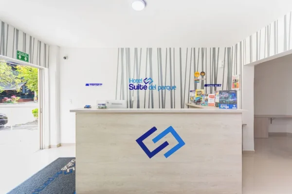 Hotel Suite del Parque <span style="color:#d4af37;">★★★</span>