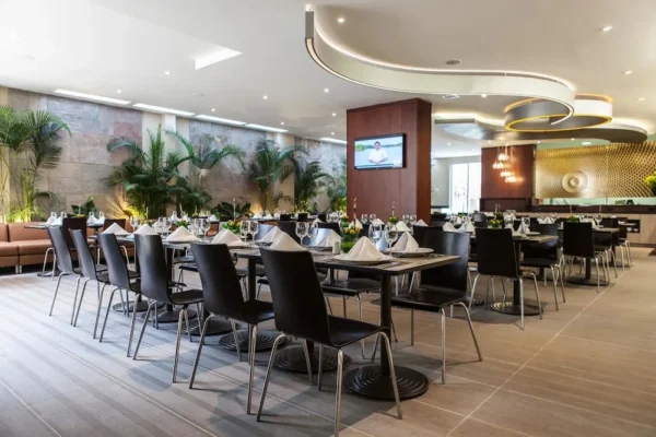 Best Western Plus 93 Park Hotel <span style="color:#d4af37;">★★★★</span>